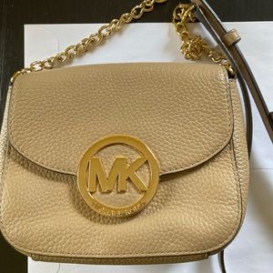 Michael Kors Crossbody purse